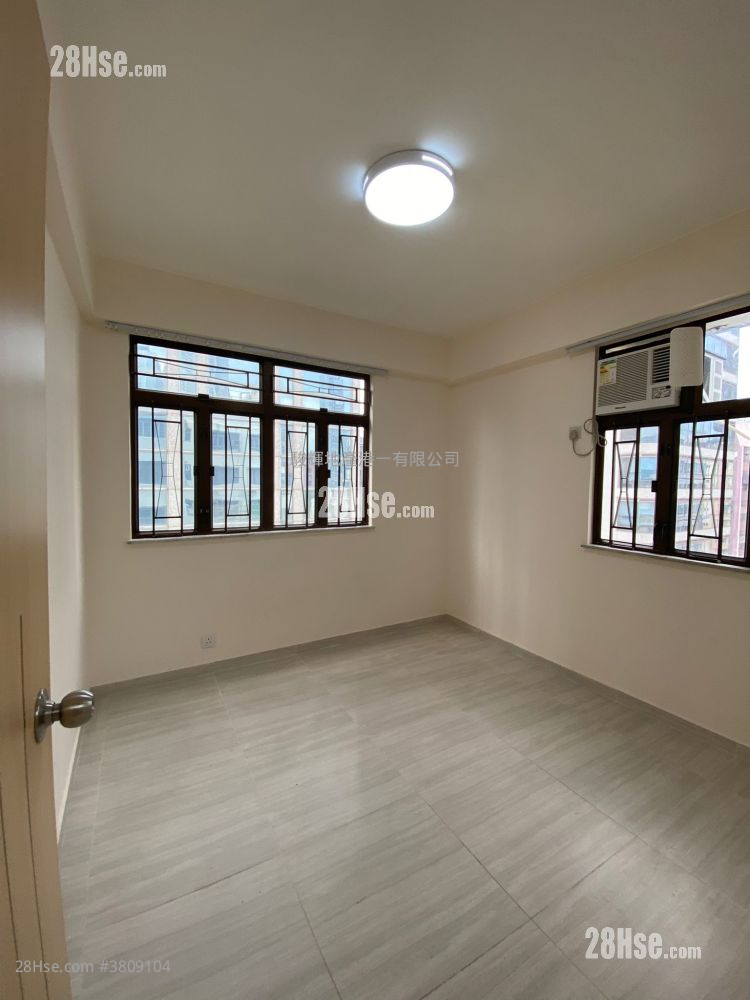 Diamond Court Rental 3 Bedrooms , 1 Bathroom