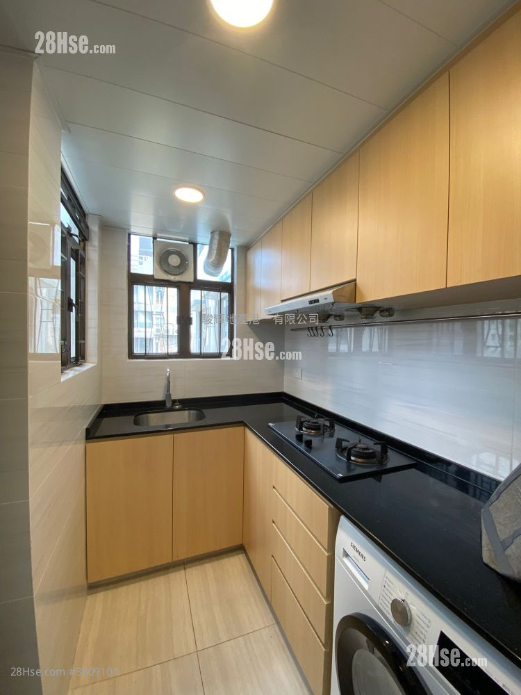 Diamond Court Rental 3 Bedrooms , 1 Bathroom