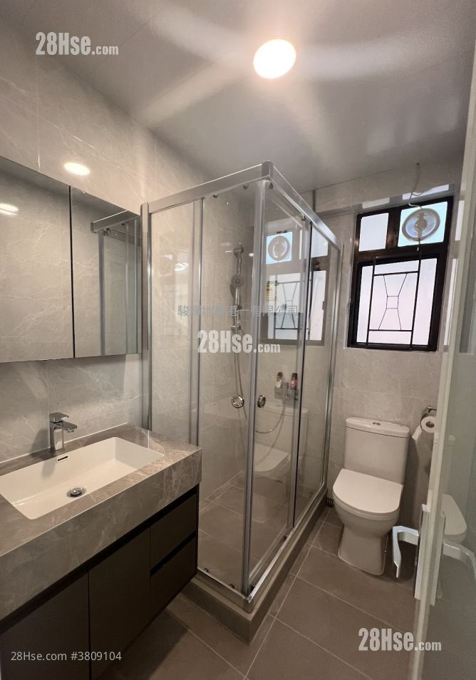 Diamond Court Rental 3 Bedrooms , 1 Bathroom