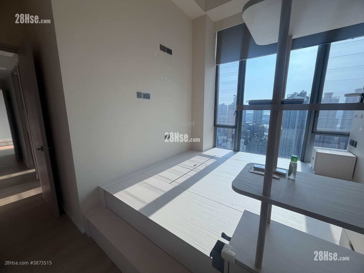 Park Summit Sell 3 Bedrooms , 2 Bathrooms 1,021 ft² ( 94.9 m² )