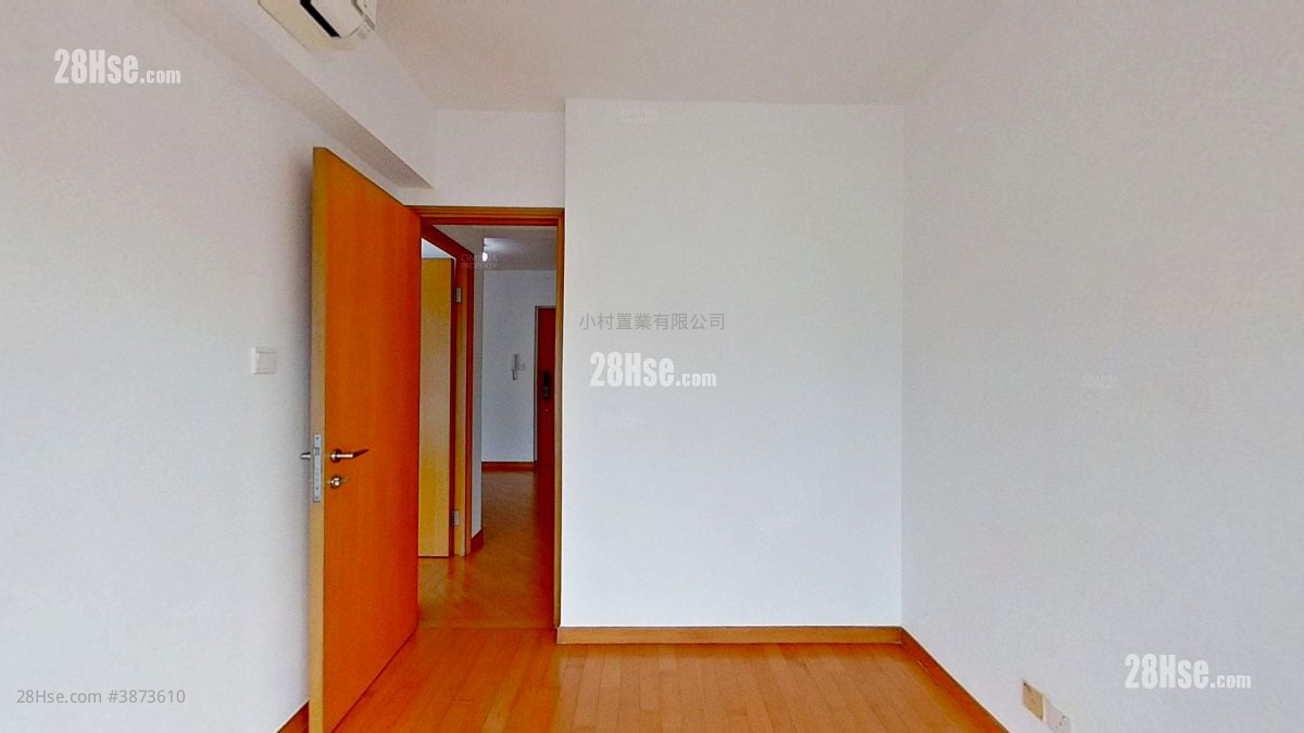 bedroom 2: The Zenith Rental 2 Bedrooms , 1 Bathroom 492 ft² ( 45.7 m² )