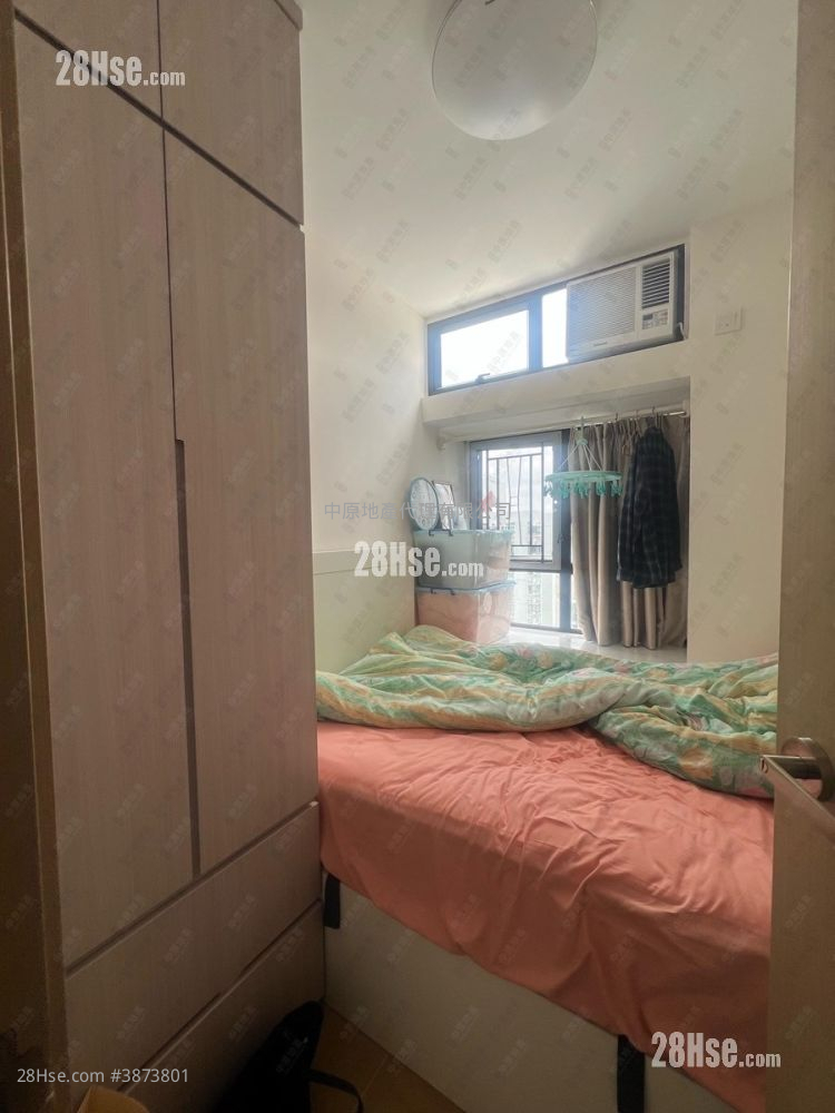 Tai Hing Gardens Sell 3 Bedrooms , 2 Bathrooms 587 ft² ( 54.5 m² )