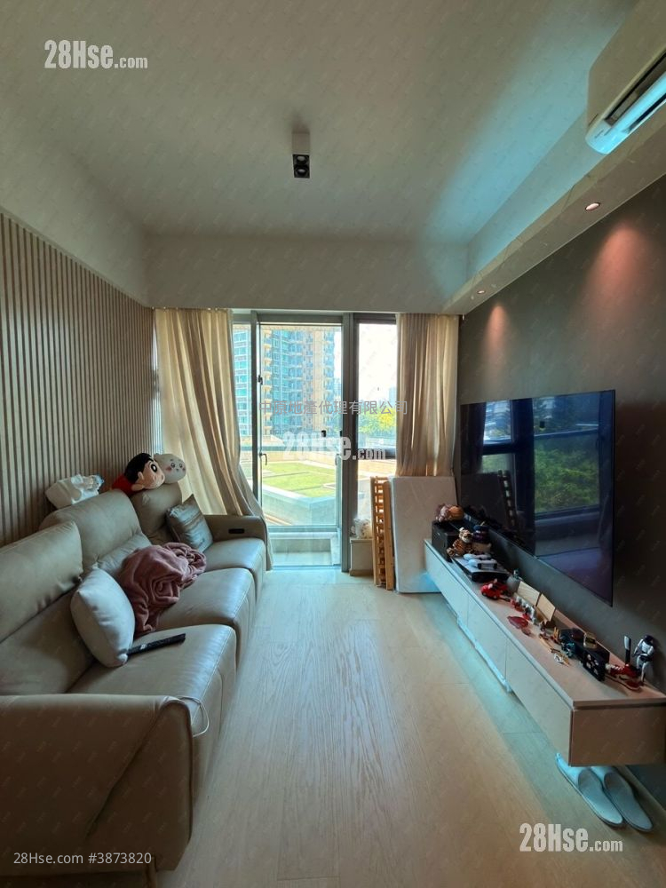 Century Gateway Sell 2 Bedrooms 481 ft² ( 44.7 m² )
