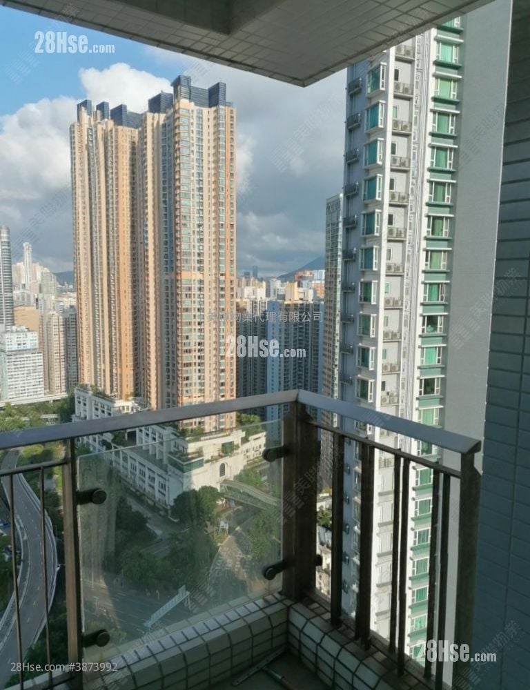 Florient Rise Rental 2 Bedrooms , 1 Bathroom 453 ft² ( 42.1 m² )