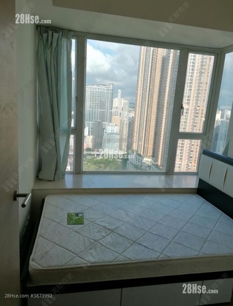 Florient Rise Rental 2 Bedrooms , 1 Bathroom 453 ft² ( 42.1 m² )