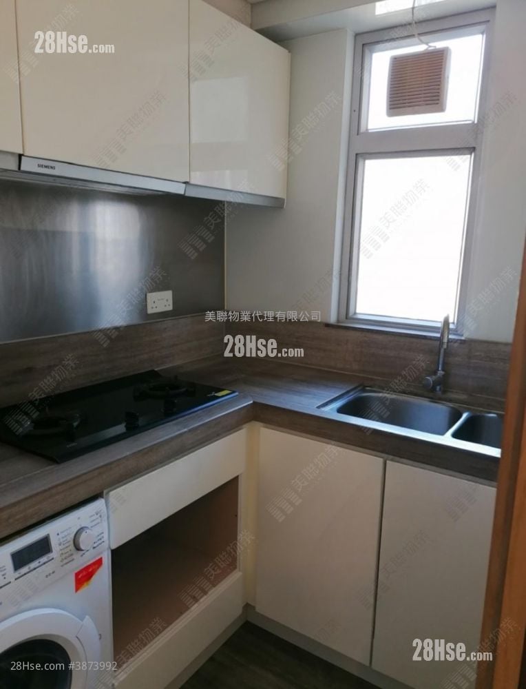 Florient Rise Rental 2 Bedrooms , 1 Bathroom 453 ft² ( 42.1 m² )