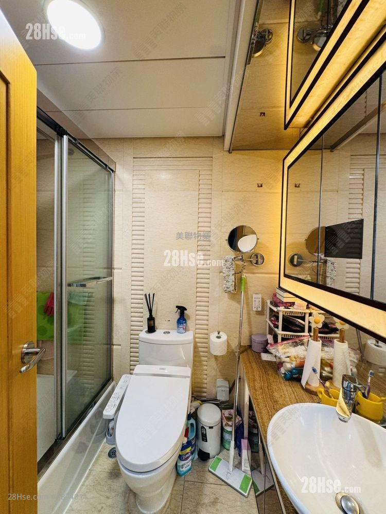 Harbour Green Sell 2 Bedrooms 482 ft² ( 44.8 m² )