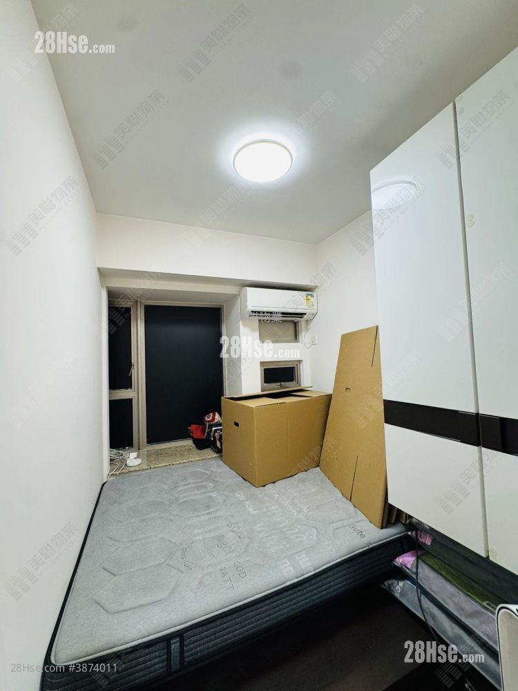 Harbour Green Sell 2 Bedrooms 482 ft² ( 44.8 m² )