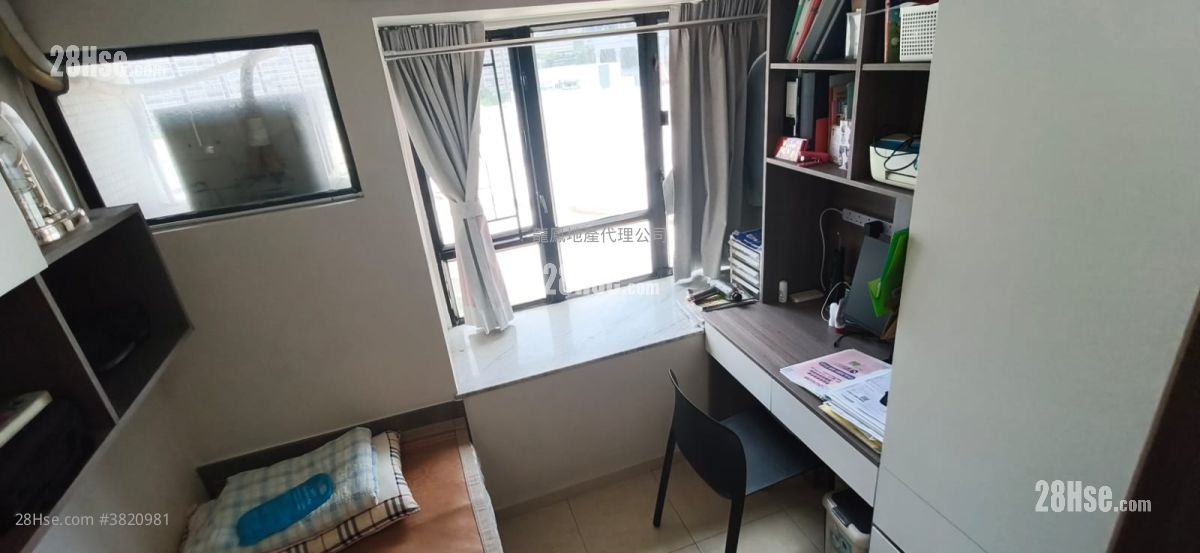 Prosperous Garden Sell 3 Bedrooms 606 ft² ( 56.3 m² )