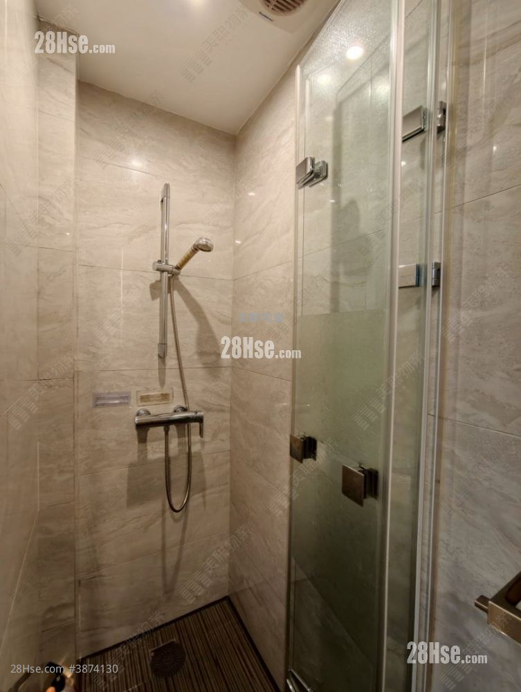 Aurora Rental 3 Bedrooms , 2 Bathrooms 690 ft² ( 64.1 m² )