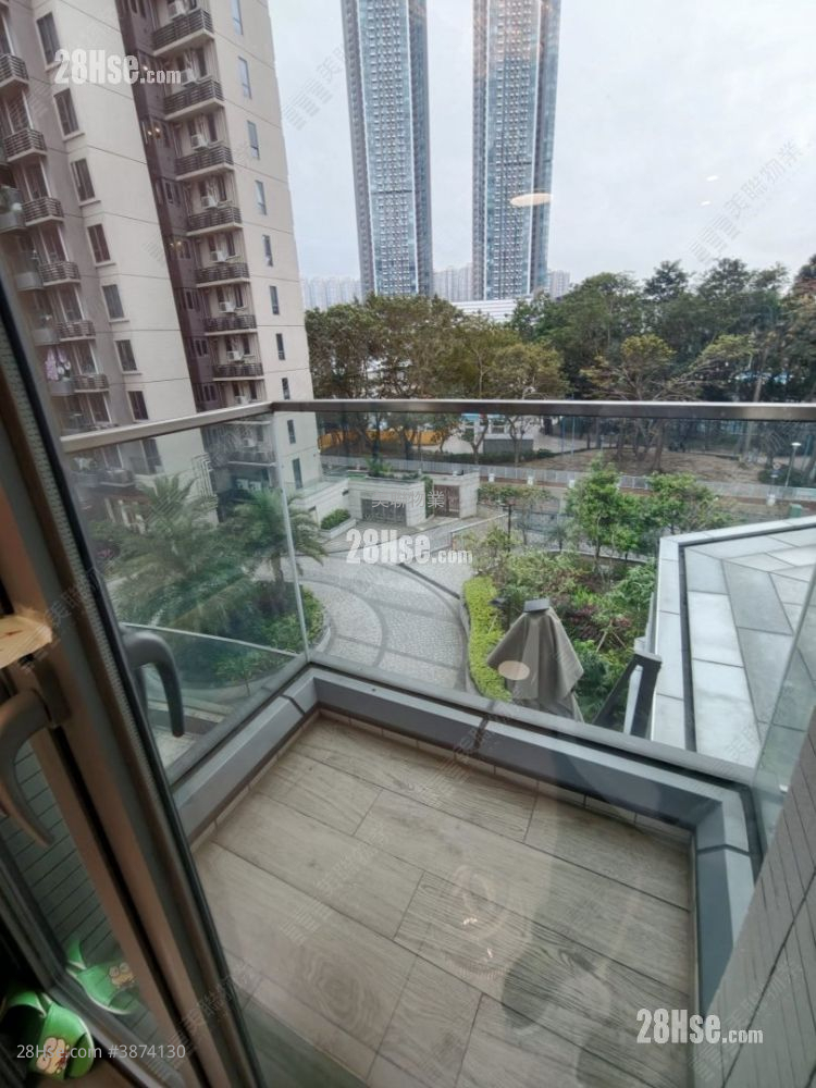 Aurora Rental 3 Bedrooms , 2 Bathrooms 690 ft² ( 64.1 m² )