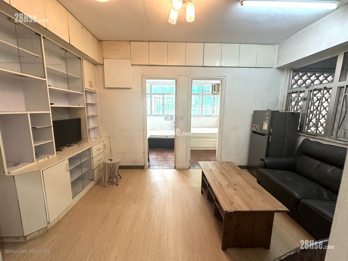 Wing Hing Building Sell 2 Bedrooms , 1 Bathroom 357 ft² ( 33.2 m² )