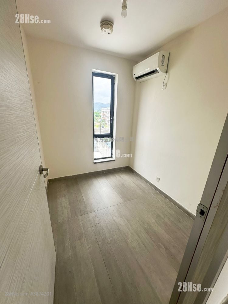 Village Rental 3 Bedrooms , 2 Bathrooms 700 ft² ( 65.0 m² )