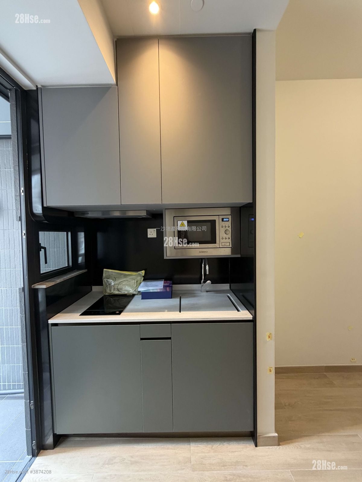 Soyo Square Rental 177 ft² ( 16.4 m² )