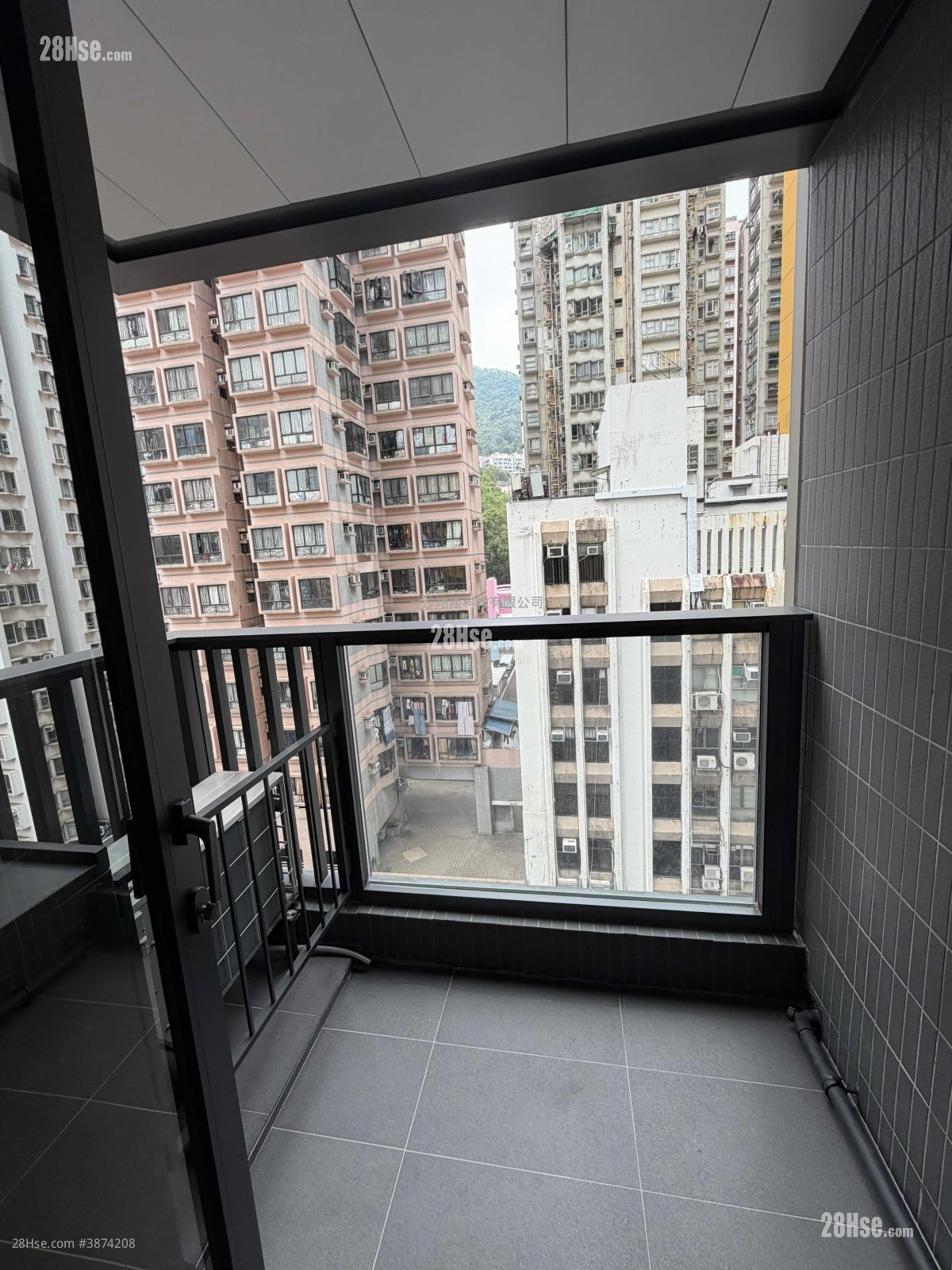 Soyo Square Rental 177 ft² ( 16.4 m² )