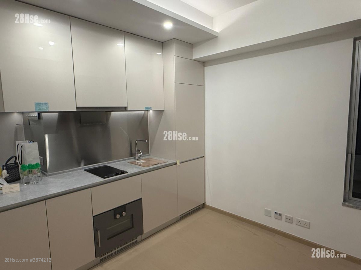 The Coast Line Rental 210 ft² ( 19.5 m² )