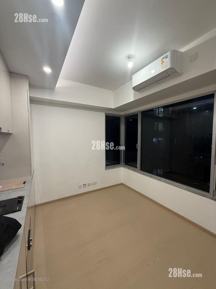 The Coast Line Rental 210 ft² ( 19.5 m² )