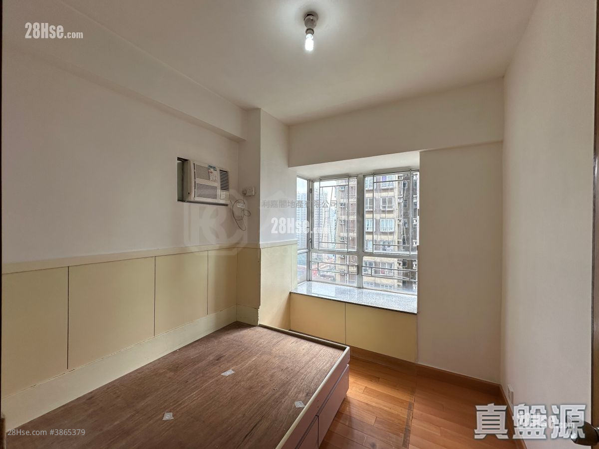 Tuen Mun Town Plaza Rental 2 Bedrooms , 1 Bathroom 392 ft² ( 36.4 m² )