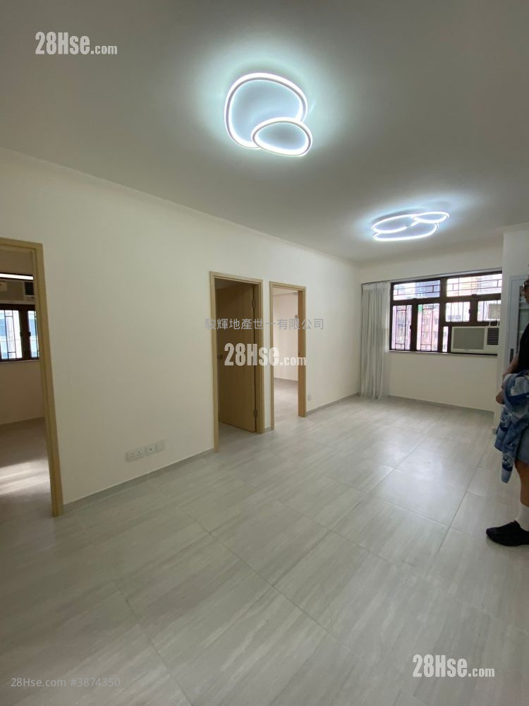 Diamond Court Rental 3 Bedrooms , 1 Bathroom 576 ft² ( 53.5 m² )