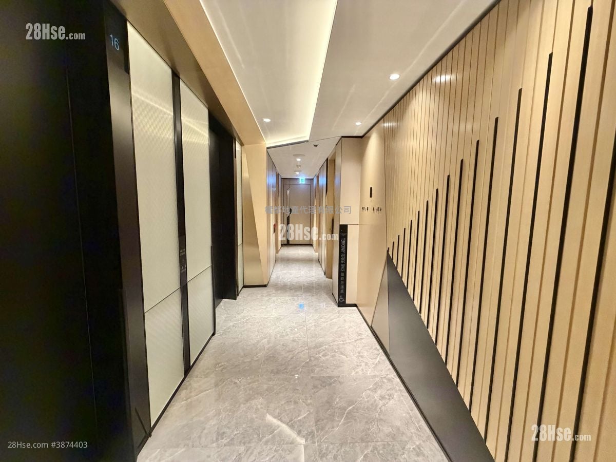 Twin Victoria Rental Studio , 1 Bathroom 250 ft² ( 23.2 m² )