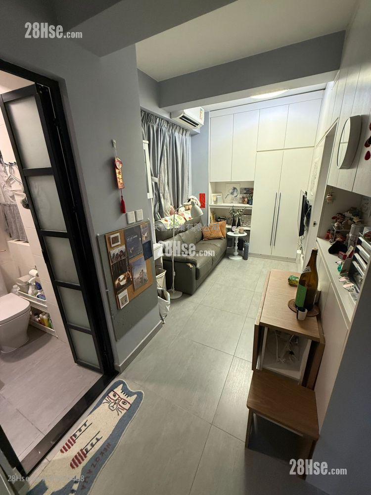 United Building Sell 2 Bedrooms , 1 Bathroom 287 ft² ( 26.7 m² )