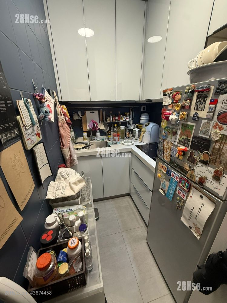 United Building Sell 2 Bedrooms , 1 Bathroom 287 ft² ( 26.7 m² )