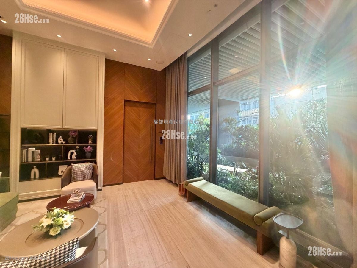 Eight Southpark Rental 1 Bedroom , 1 Bathroom 258 ft² ( 24.0 m² )
