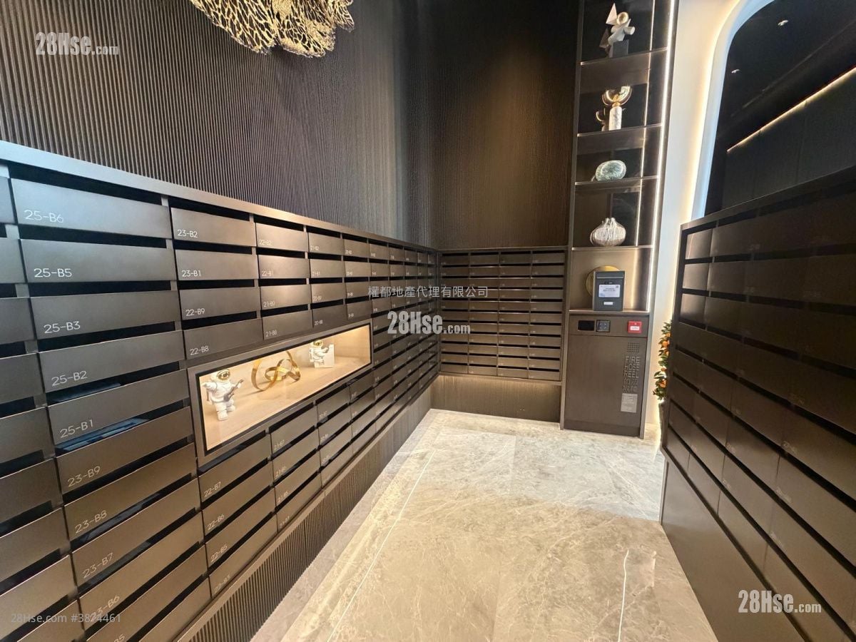 Eight Southpark Rental 1 Bedroom , 1 Bathroom 258 ft² ( 24.0 m² )