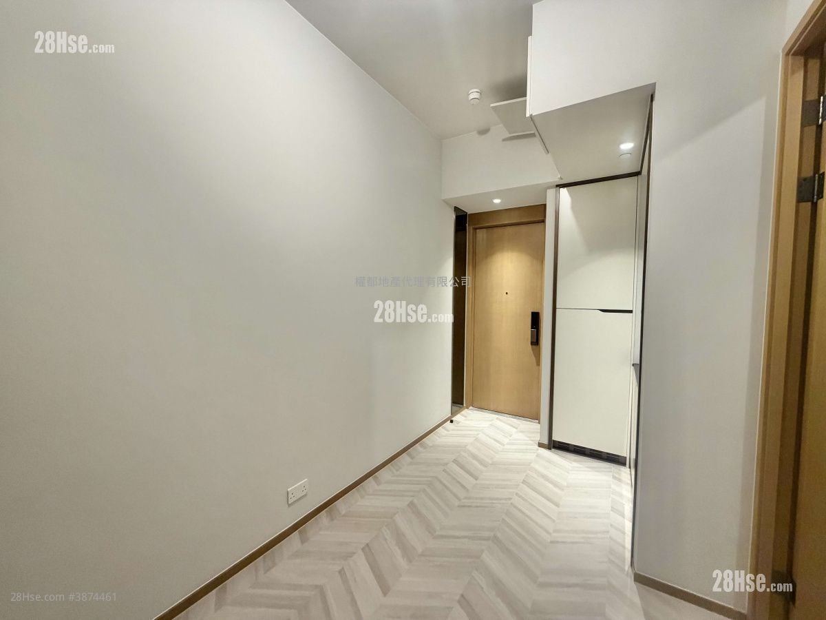 Eight Southpark Rental 1 Bedroom , 1 Bathroom 258 ft² ( 24.0 m² )