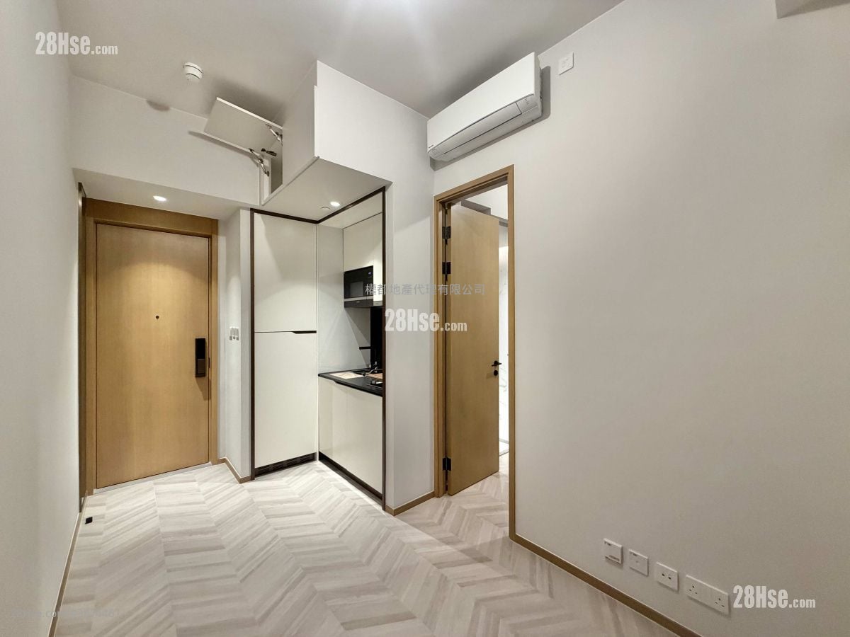 Eight Southpark Rental 1 Bedroom , 1 Bathroom 258 ft² ( 24.0 m² )