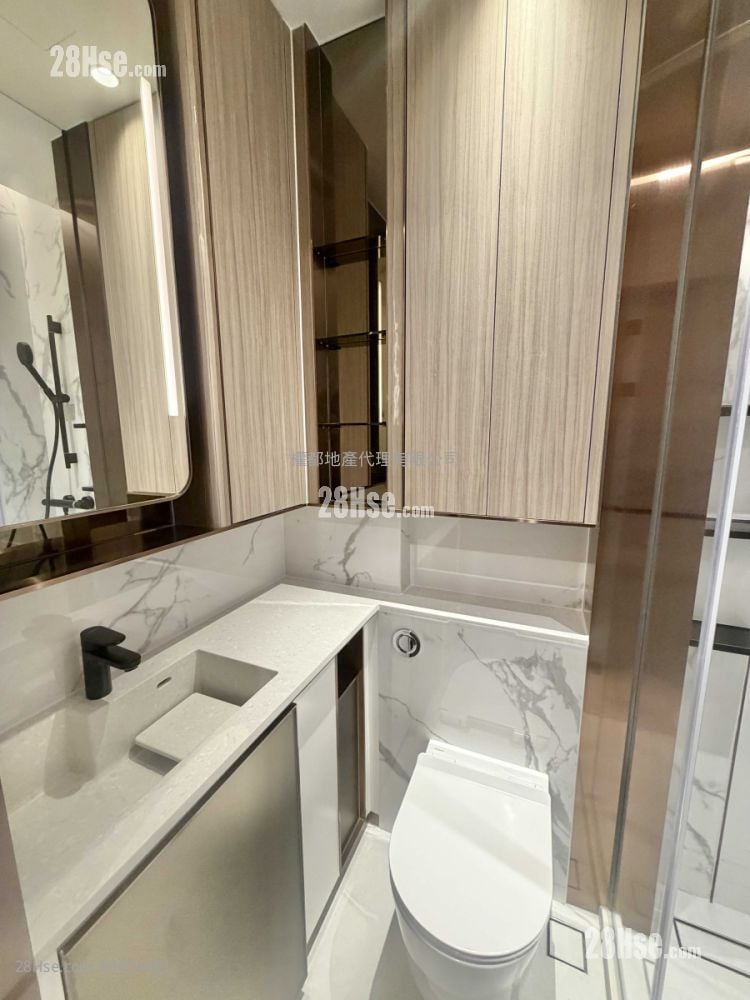 Eight Southpark Rental 1 Bedroom , 1 Bathroom 258 ft² ( 24.0 m² )