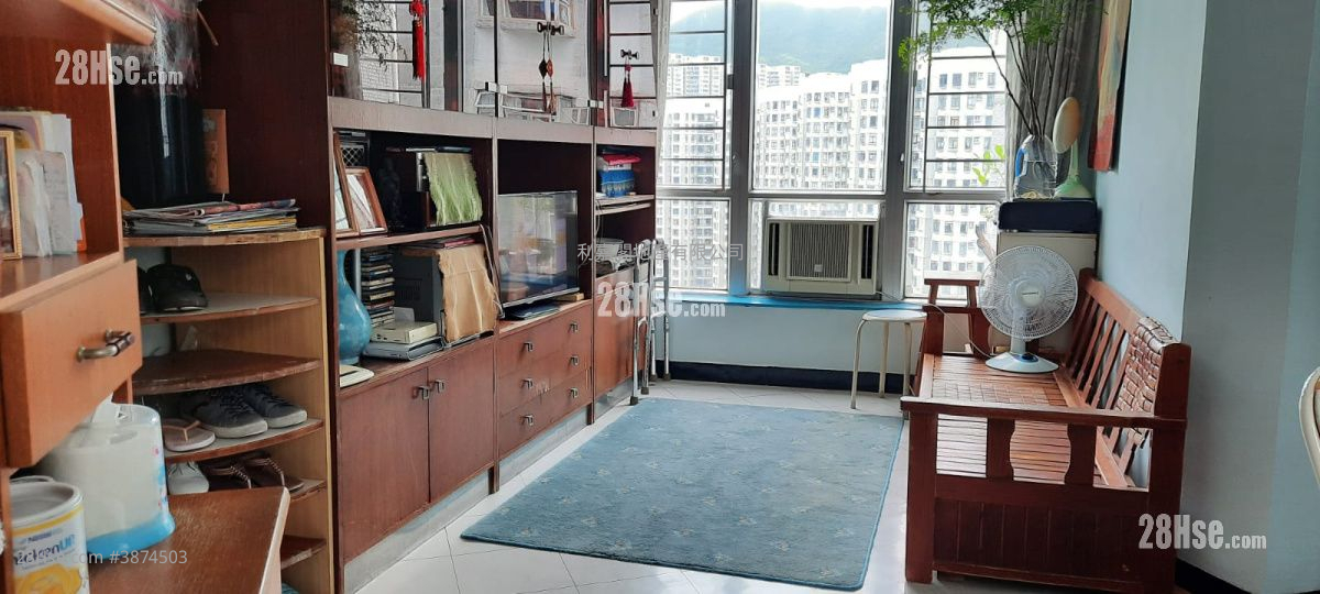 Kornhill Garden Sell 2 Bedrooms , 1 Bathroom 431 ft² ( 40.0 m² )