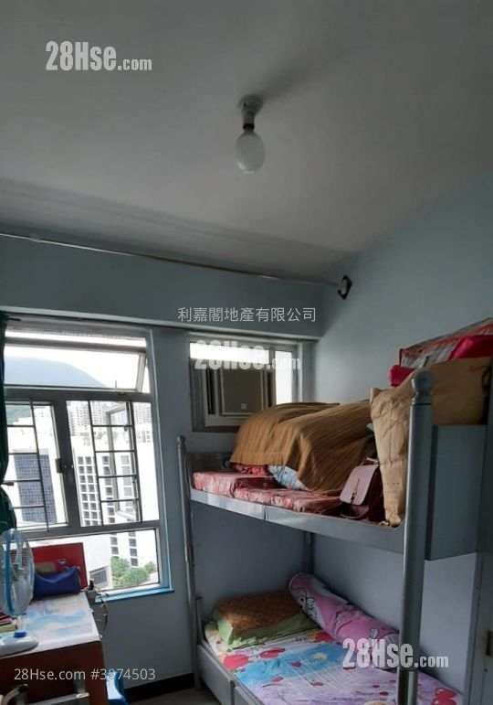 Kornhill Garden Sell 2 Bedrooms , 1 Bathroom 431 ft² ( 40.0 m² )