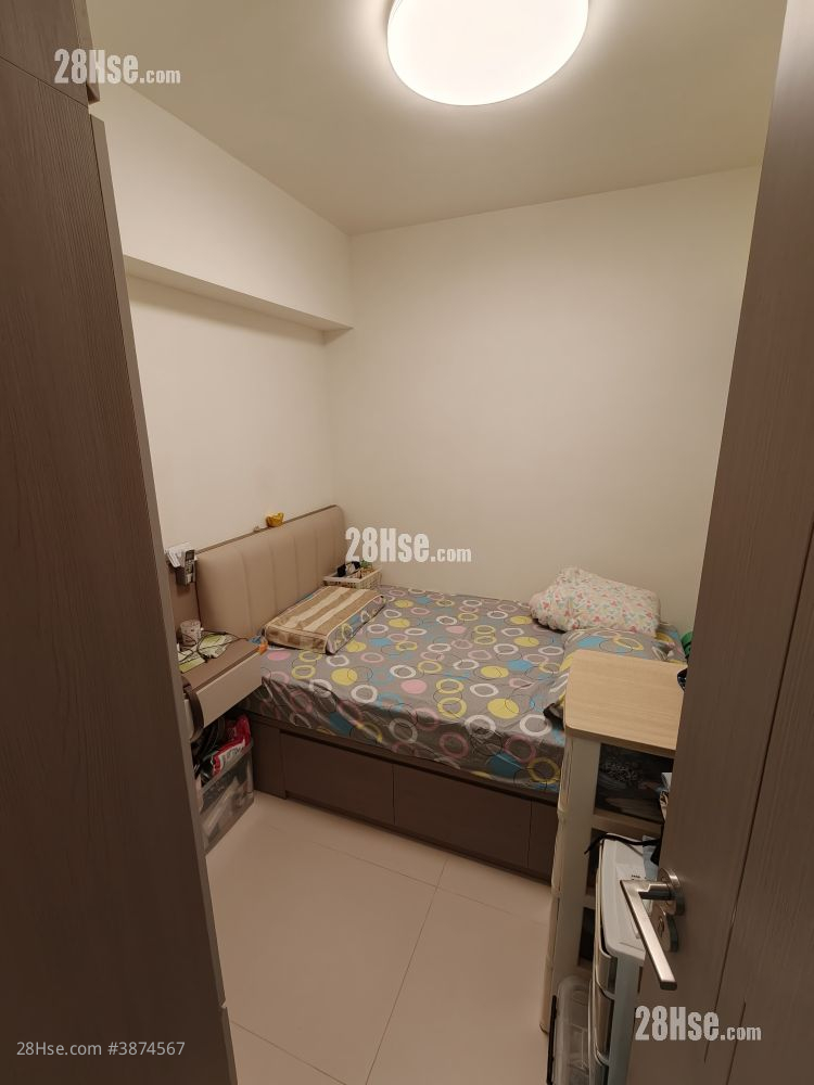 Bellagio Sell 2 Bedrooms , 1 Bathroom 521 ft² ( 48.4 m² )