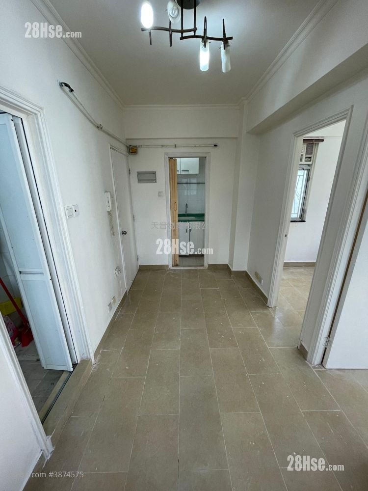 Fu Yip Building Sell 2 Bedrooms , 1 Bathroom 253 ft² ( 23.5 m² )