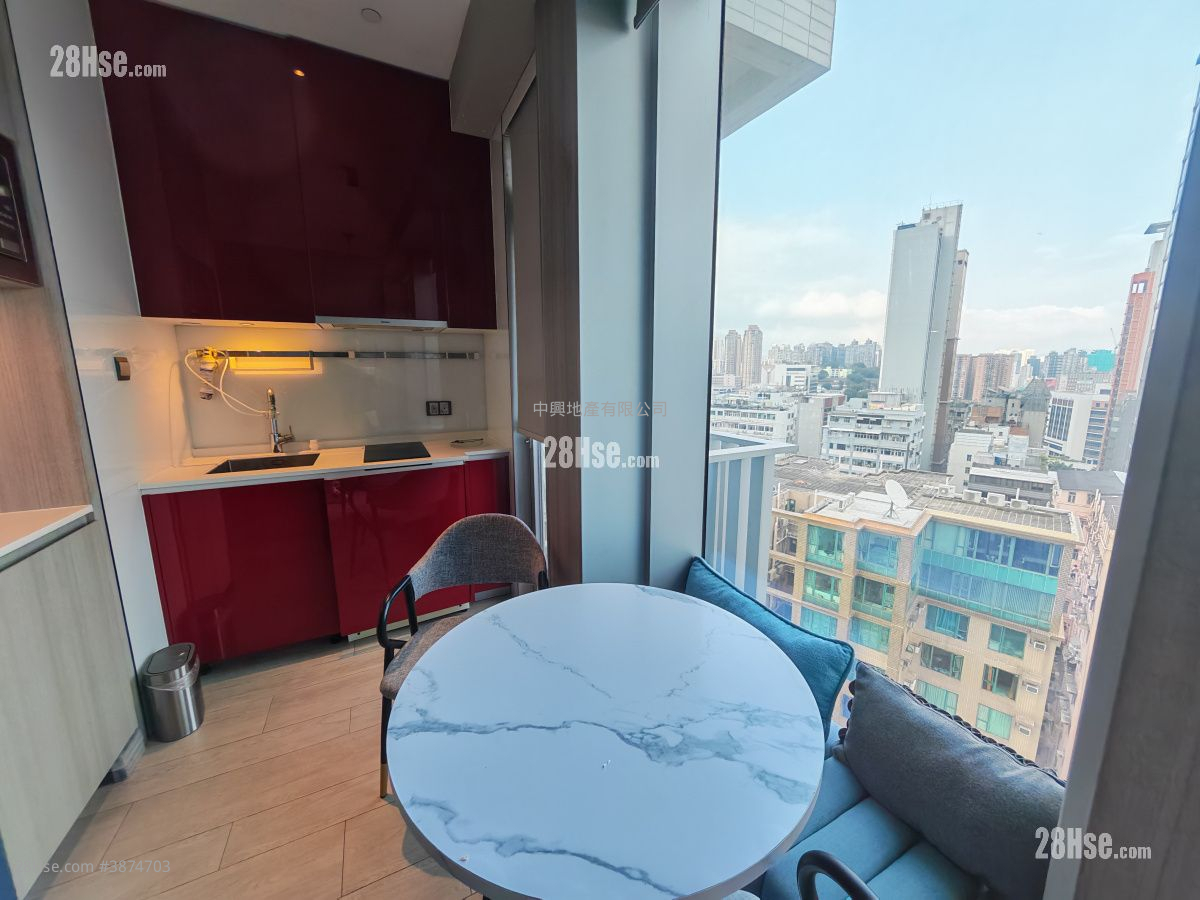 Parkes Residence Rental Studio , 1 Bathroom 248 ft² ( 23.0 m² )