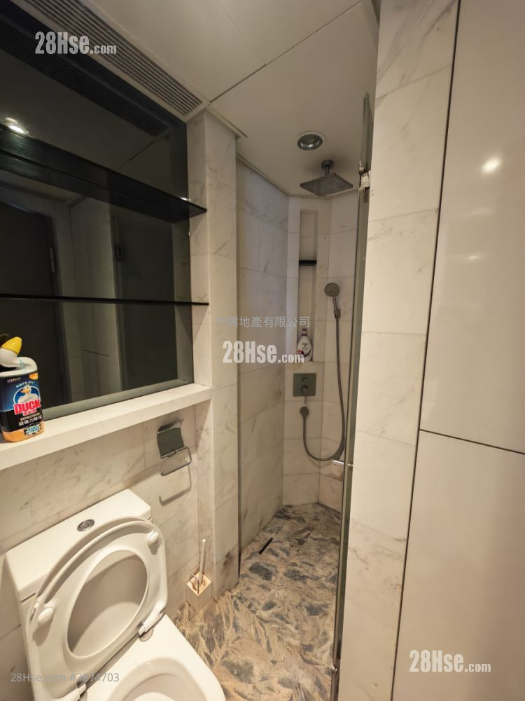Parkes Residence Rental Studio , 1 Bathroom 248 ft² ( 23.0 m² )