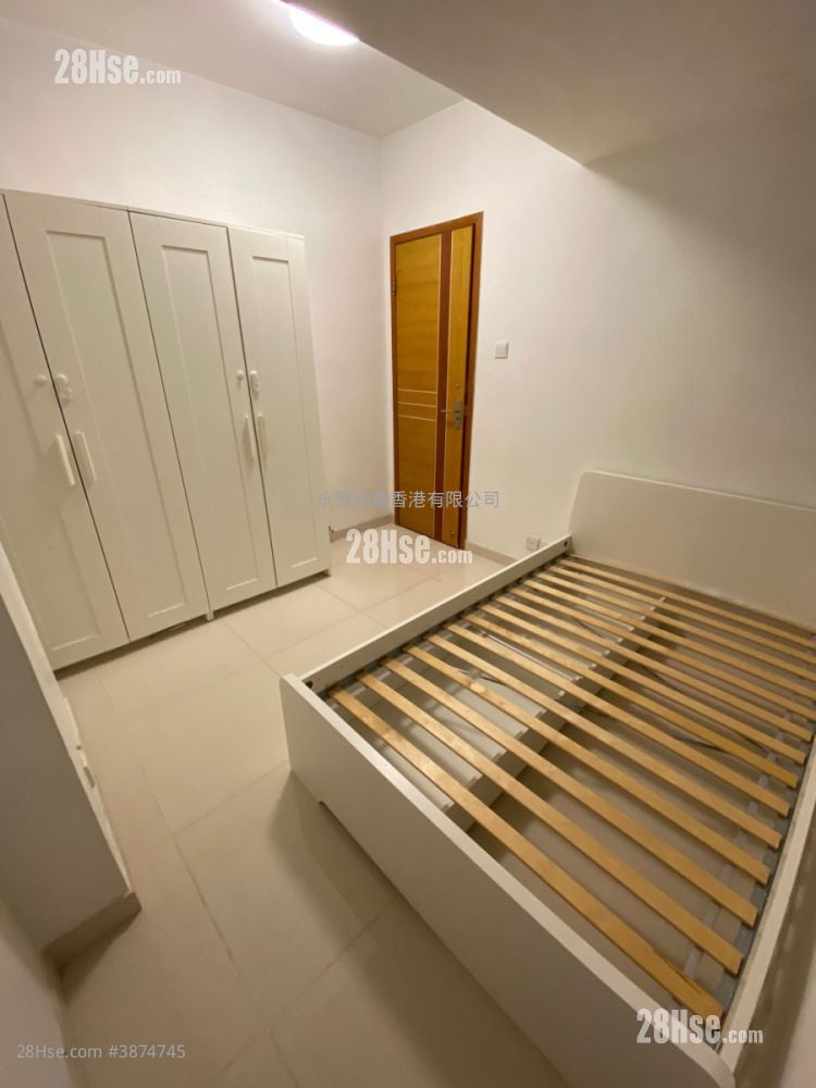 Hang Ying House Rental 3 Bedrooms , 1 Bathroom 529 ft² ( 49.1 m² )
