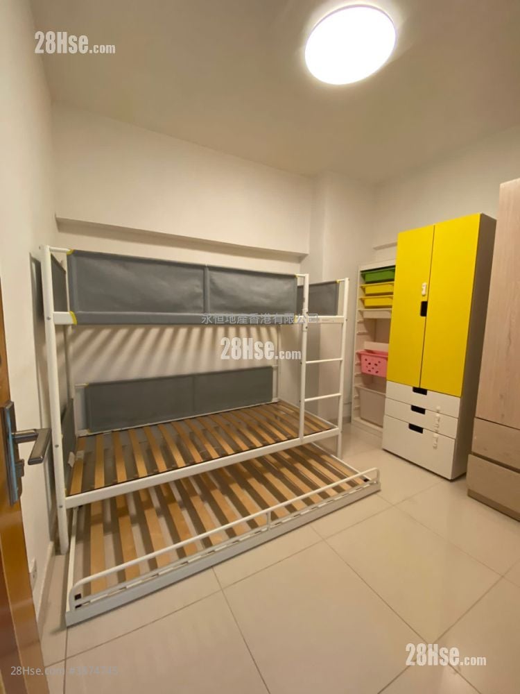 Hang Ying House Rental 3 Bedrooms , 1 Bathroom 529 ft² ( 49.1 m² )