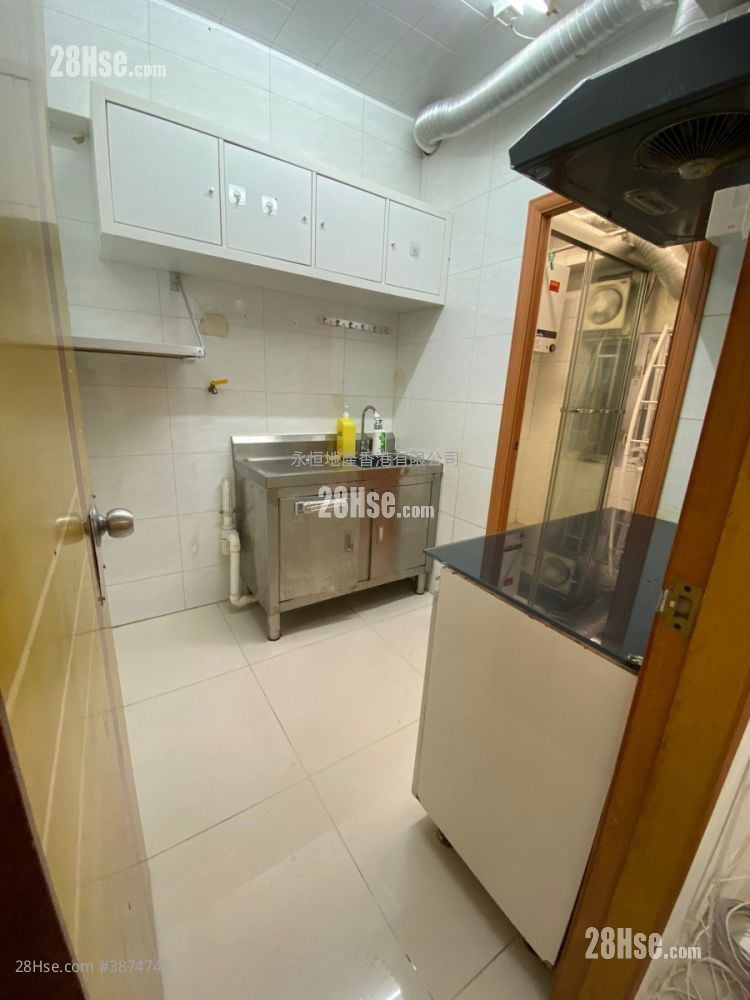 Hang Ying House Rental 3 Bedrooms , 1 Bathroom 529 ft² ( 49.1 m² )