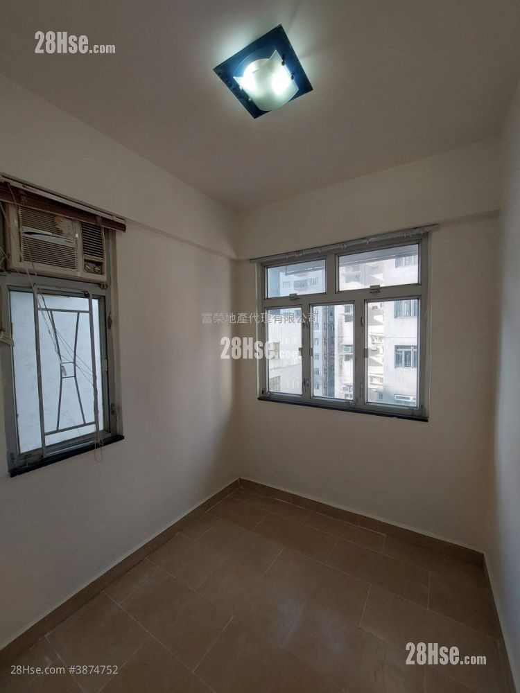 Fu Yip Building Sell 2 Bedrooms , 1 Bathroom 253 ft² ( 23.5 m² )