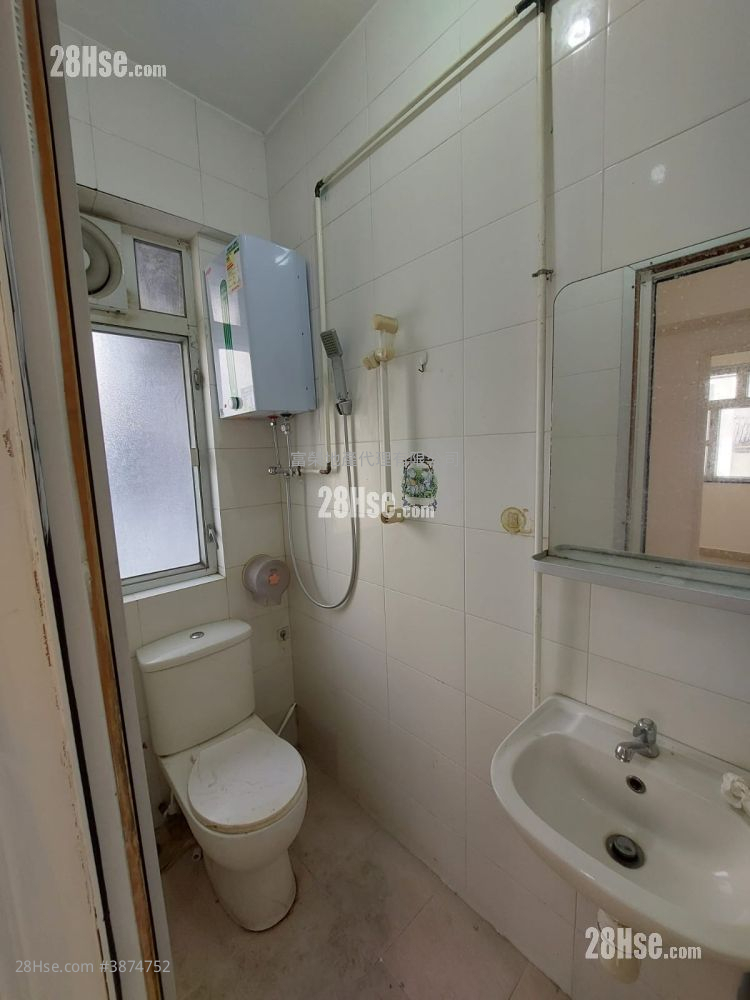Fu Yip Building Sell 2 Bedrooms , 1 Bathroom 253 ft² ( 23.5 m² )
