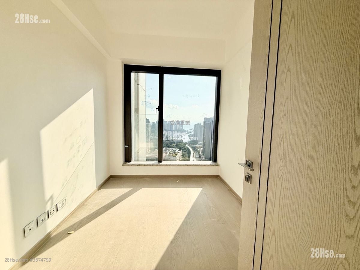 The Southside Rental 4 Bedrooms , 4 Bathrooms 1,267 ft² ( 117.7 m² )