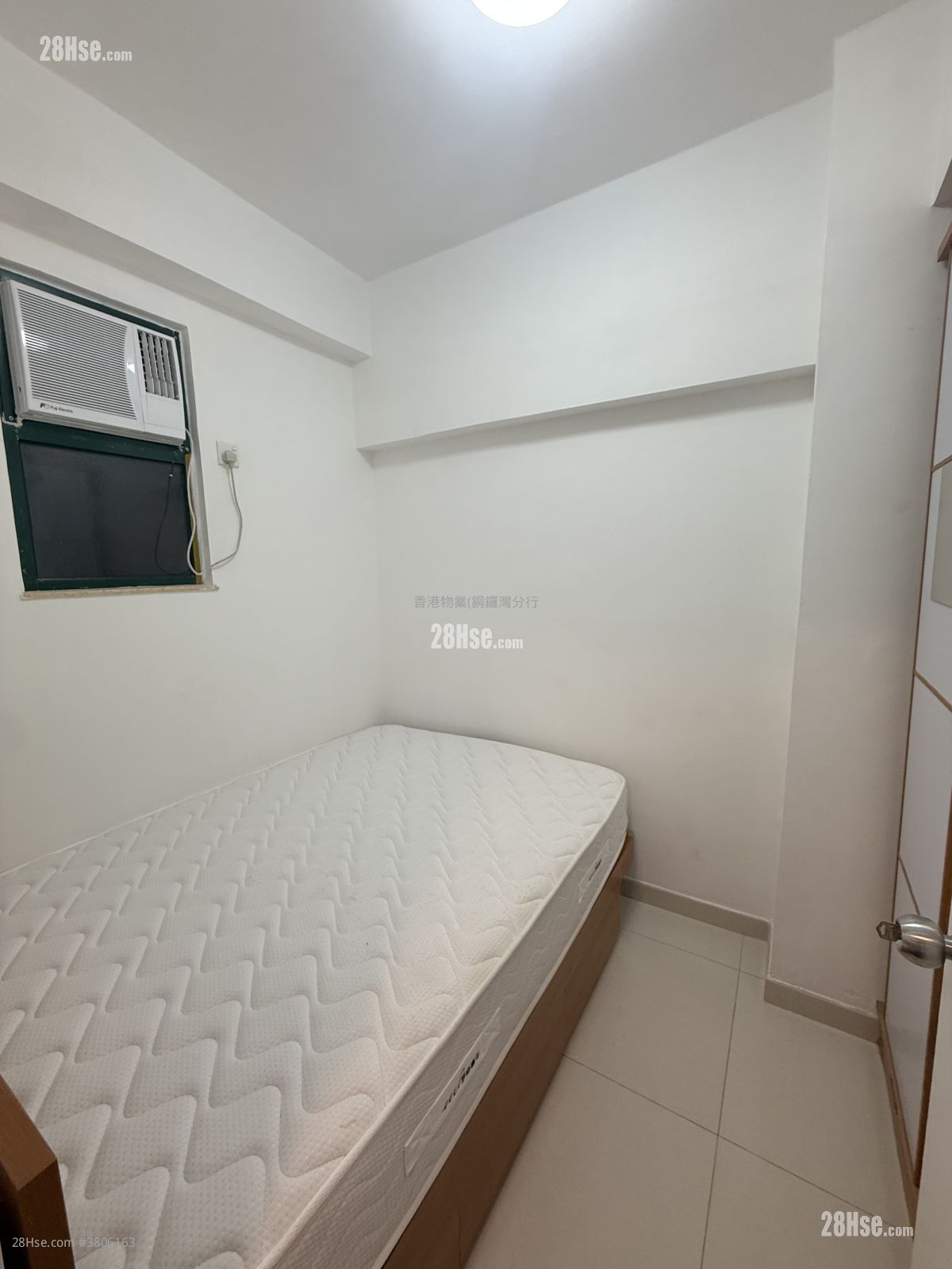 City Mansion Rental 2 Bedrooms , 1 Bathroom 351 ft² ( 32.6 m² )