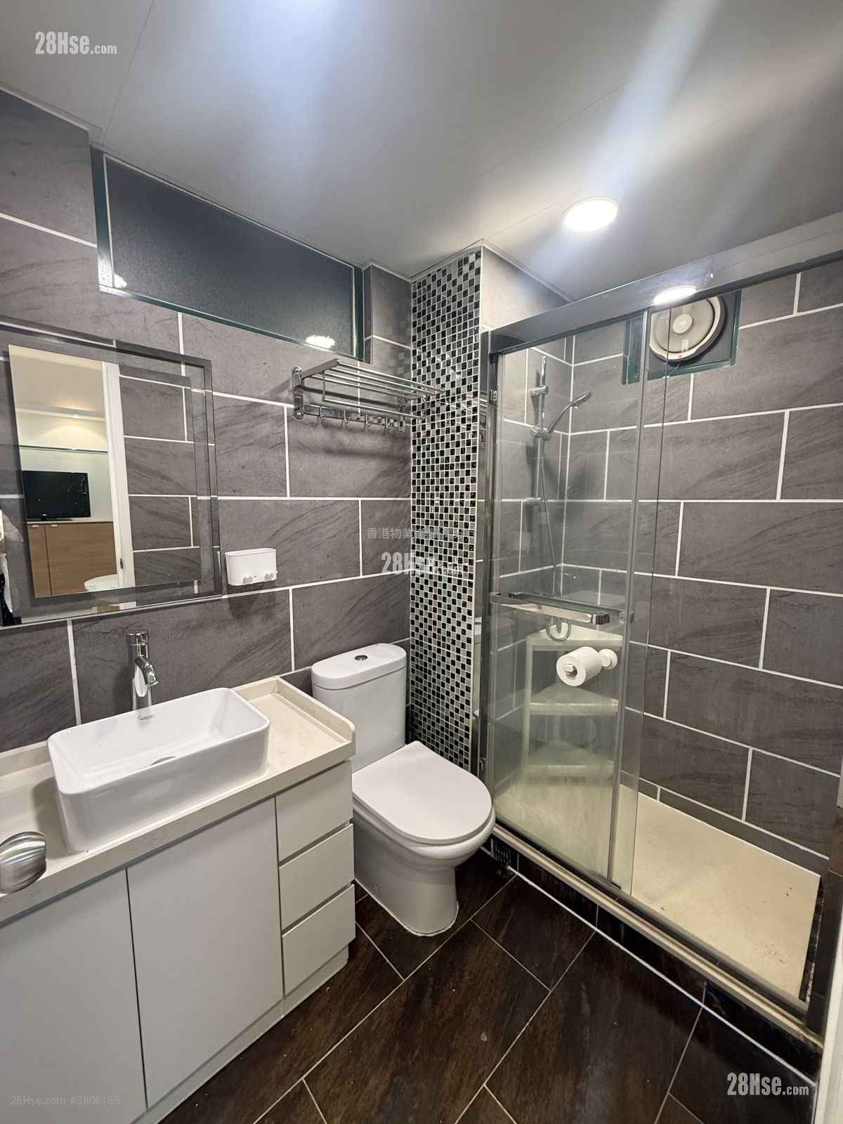 City Mansion Rental 2 Bedrooms , 1 Bathroom 351 ft² ( 32.6 m² )