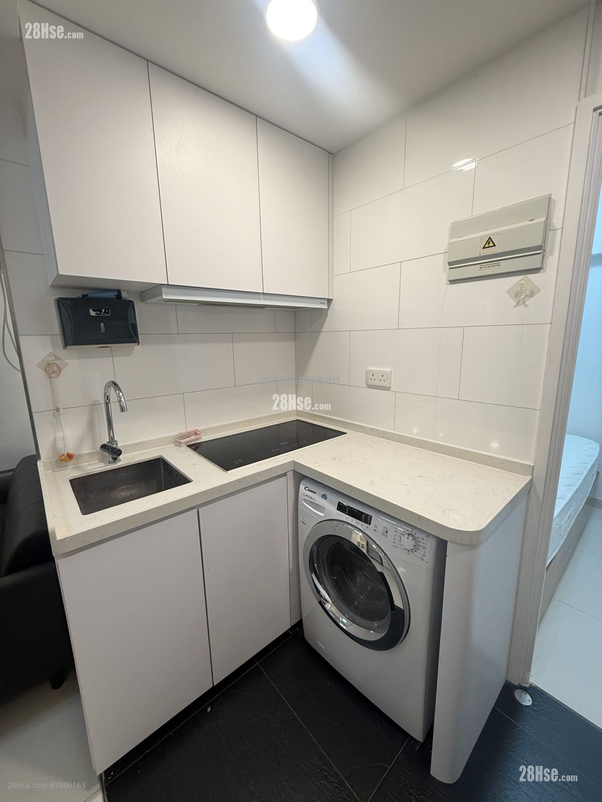 City Mansion Rental 2 Bedrooms , 1 Bathroom 351 ft² ( 32.6 m² )
