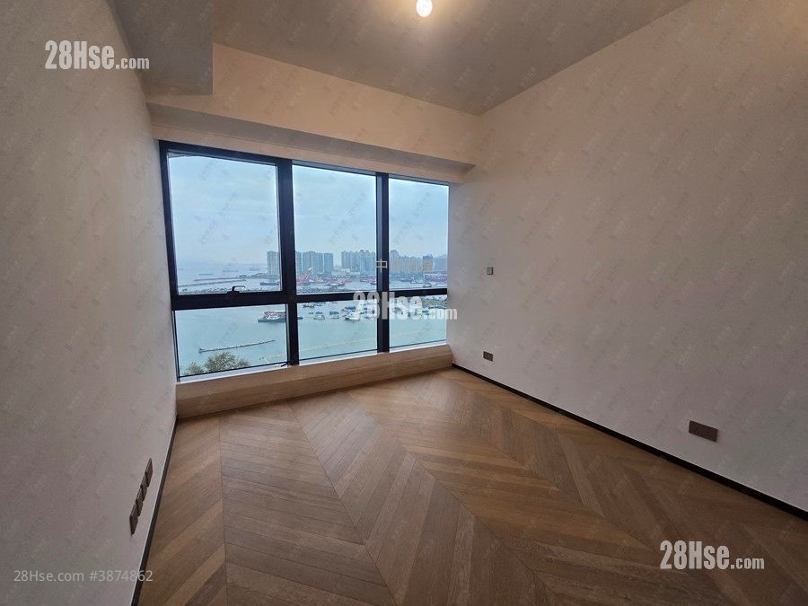 The Wave Rental 1,594 ft² ( 148.1 m² )