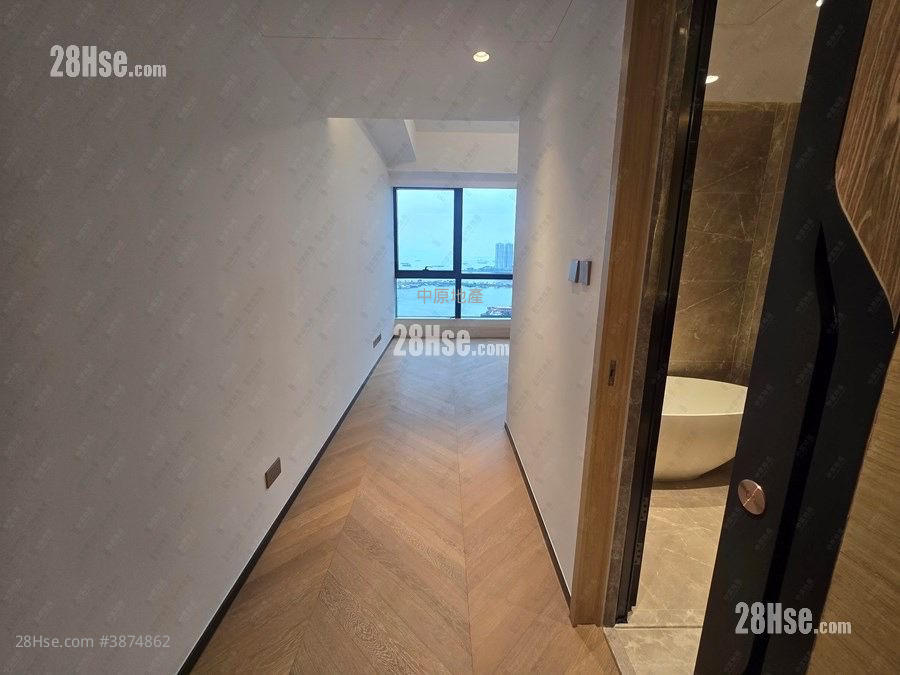 The Wave Rental 1,594 ft² ( 148.1 m² )