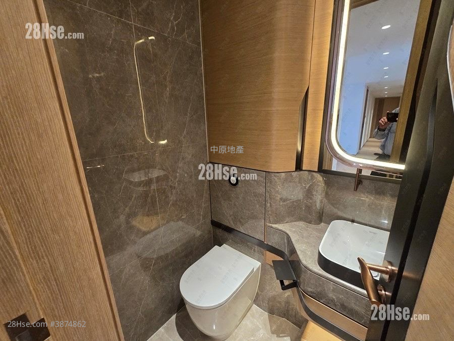 The Wave Rental 1,594 ft² ( 148.1 m² )