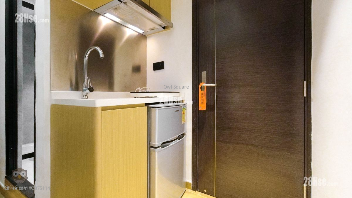 Triumph Court Rental 2 Bedrooms , 1 Bathroom 270 ft² ( 25.1 m² )